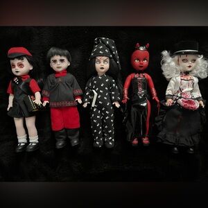 Living dead dolls 5 sets